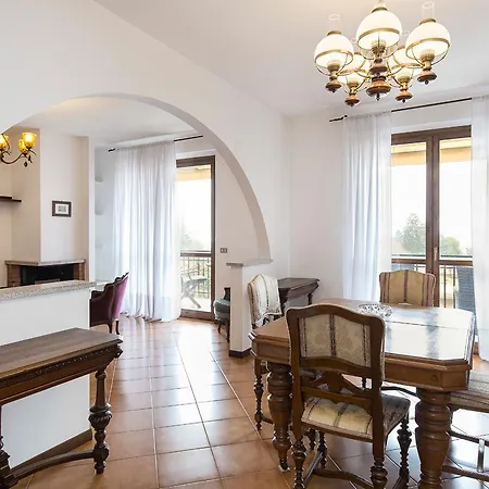 Nadia By Impero House Apartment